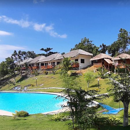 Cuestas Beach Resort And Restaurant 巴迪安 外观 照片
