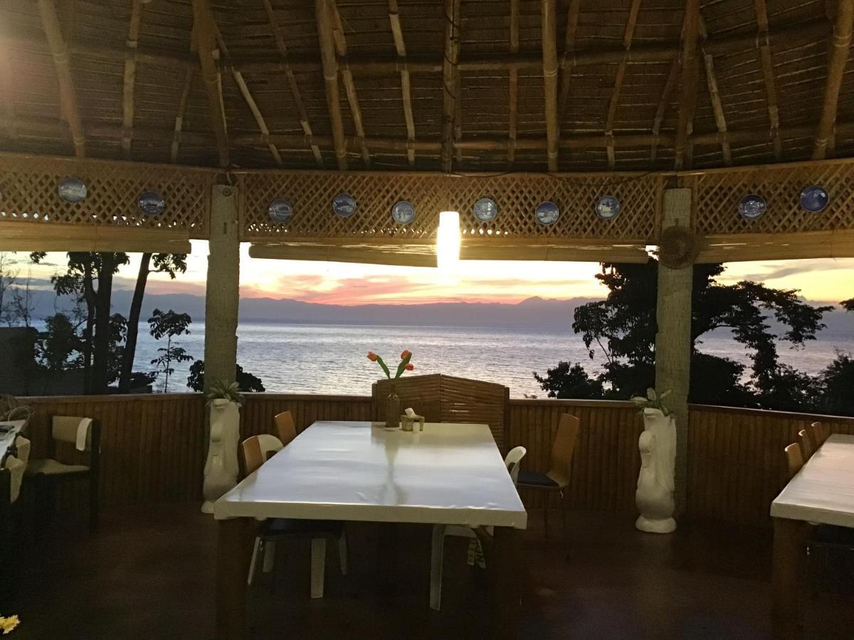 Cuestas Beach Resort And Restaurant 巴迪安 外观 照片