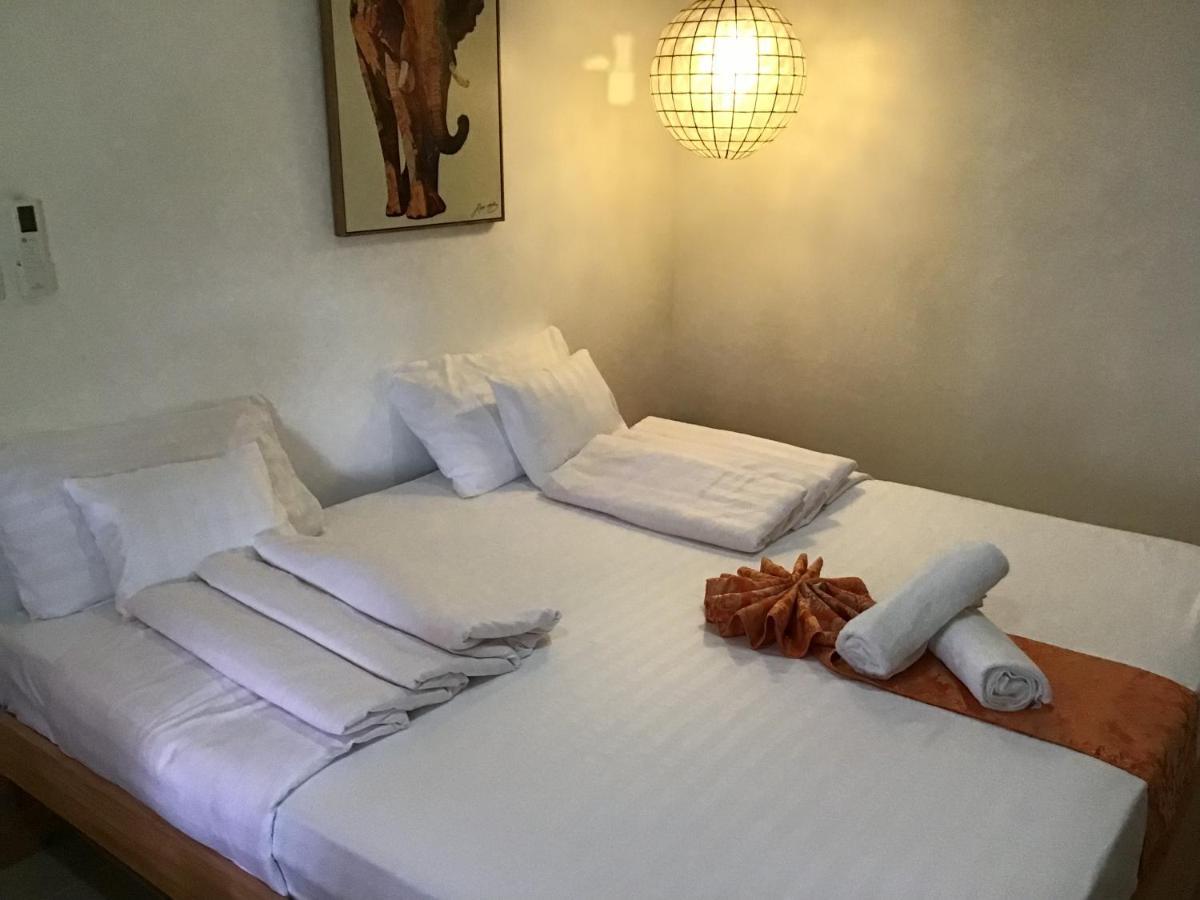 Cuestas Beach Resort And Restaurant 巴迪安 外观 照片