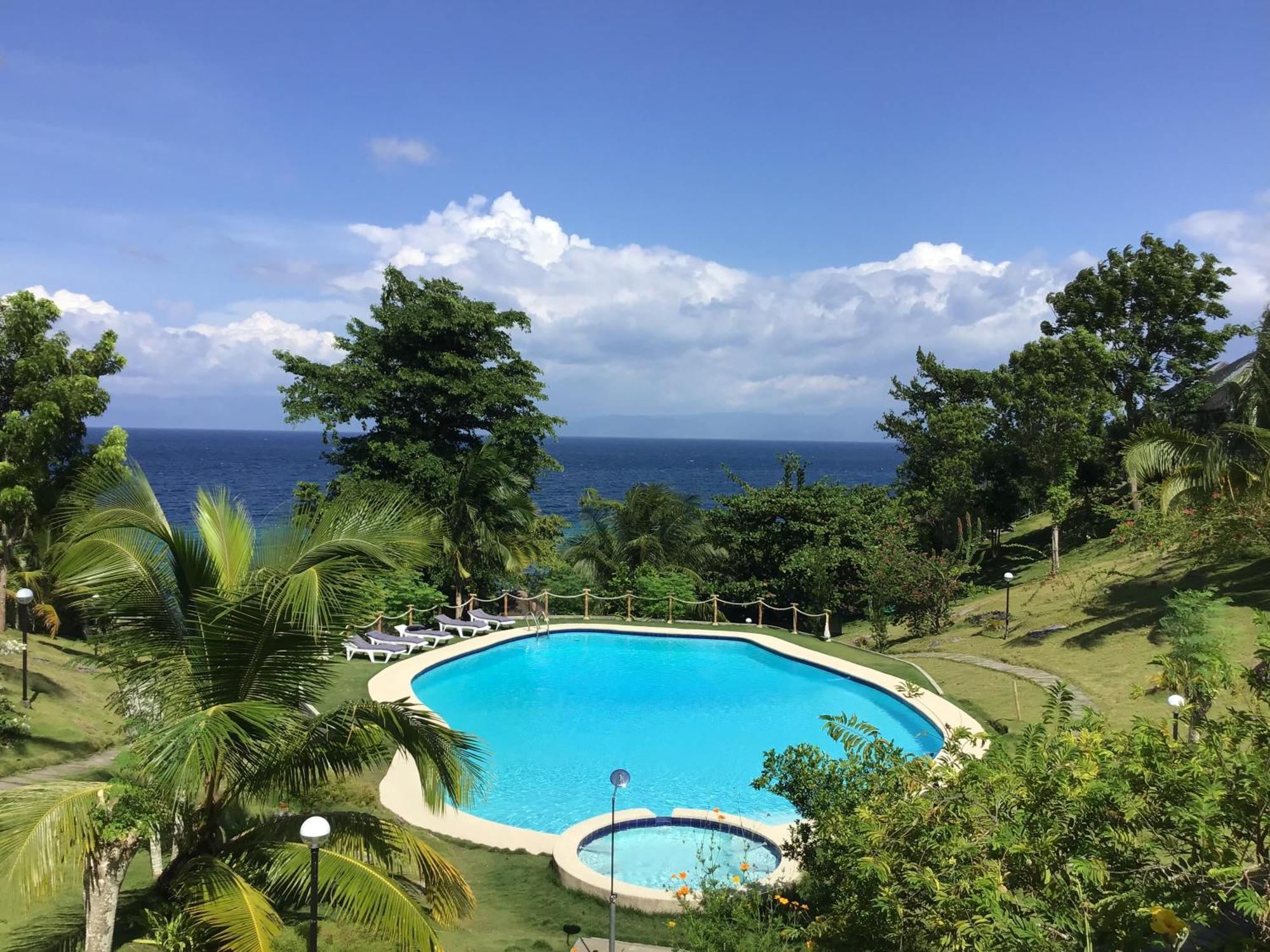 Cuestas Beach Resort And Restaurant 巴迪安 外观 照片