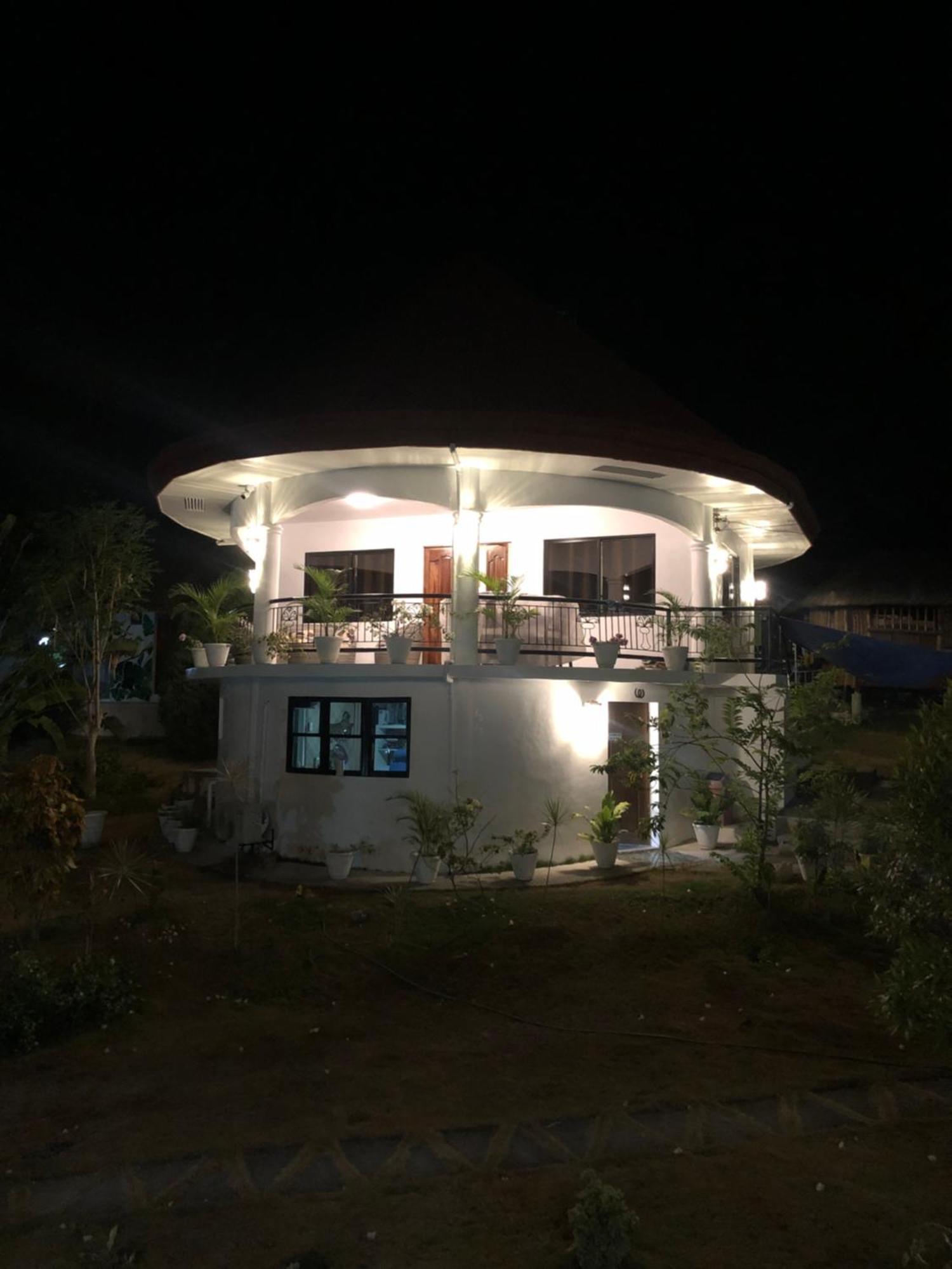 Cuestas Beach Resort And Restaurant 巴迪安 外观 照片
