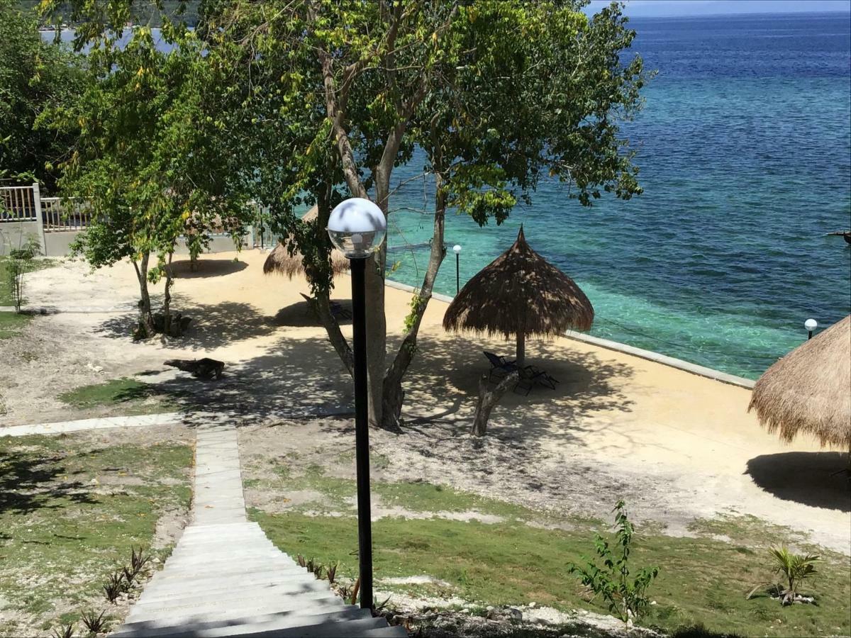 Cuestas Beach Resort And Restaurant 巴迪安 外观 照片