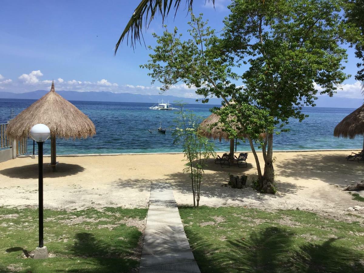 Cuestas Beach Resort And Restaurant 巴迪安 外观 照片