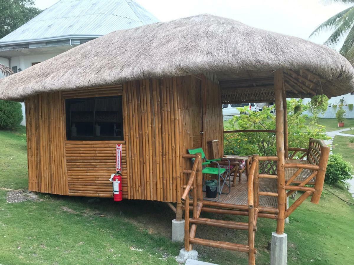 Cuestas Beach Resort And Restaurant 巴迪安 外观 照片